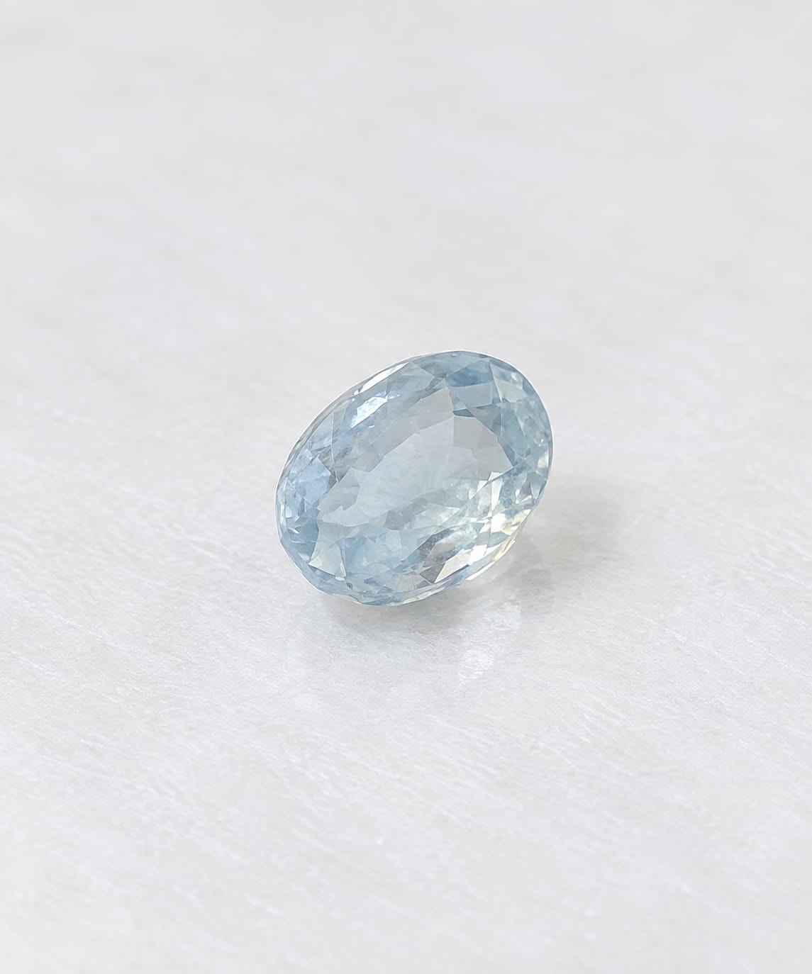 Natural Blue Sapphire 5.32 Carat – Kashmir (India) Origin ,Oval Mixed Cut , No Indications of Heating . - Image 3